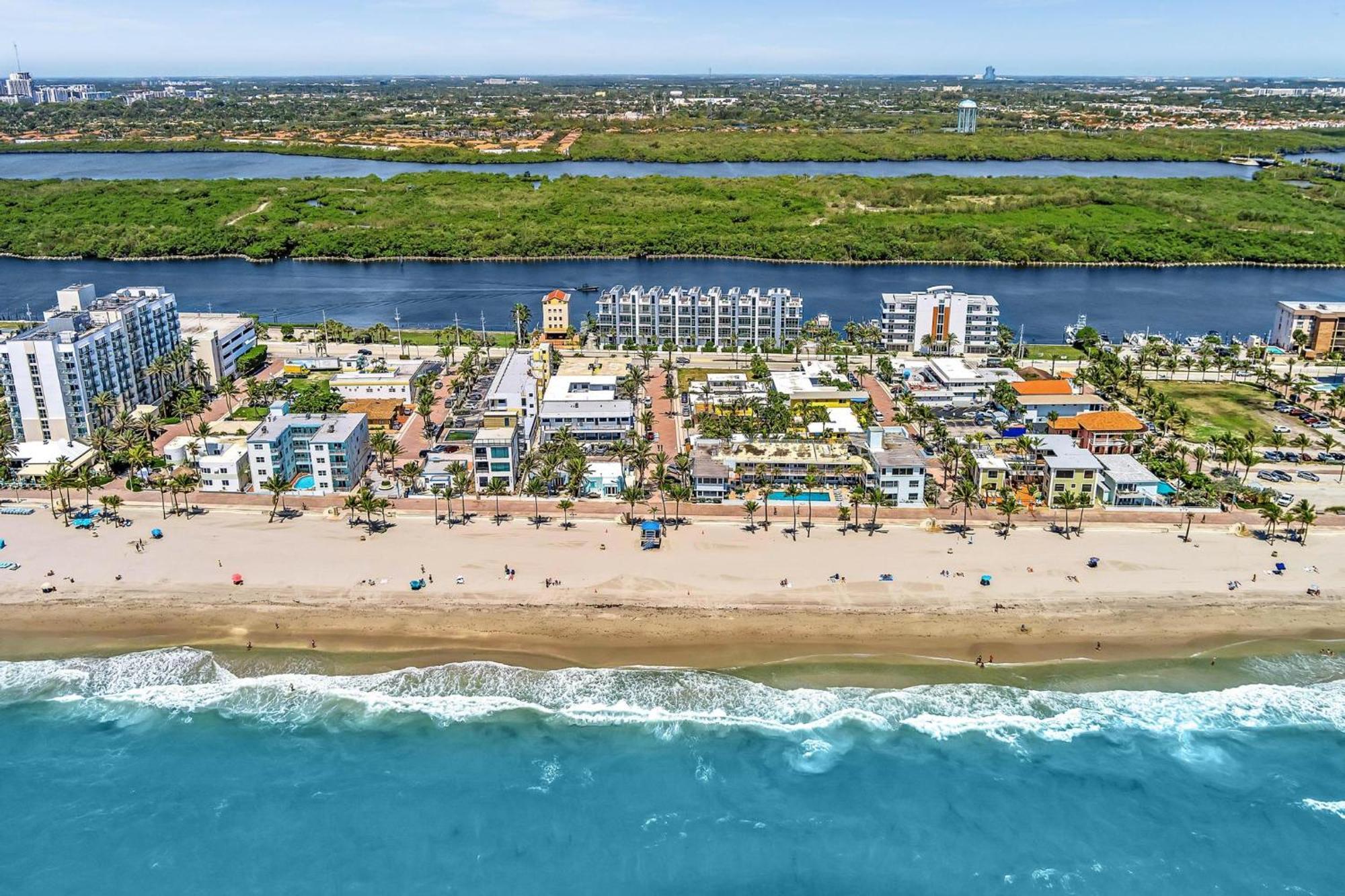Beachfront & Pool Near Marriott Hollywood Beach Exterior photo
